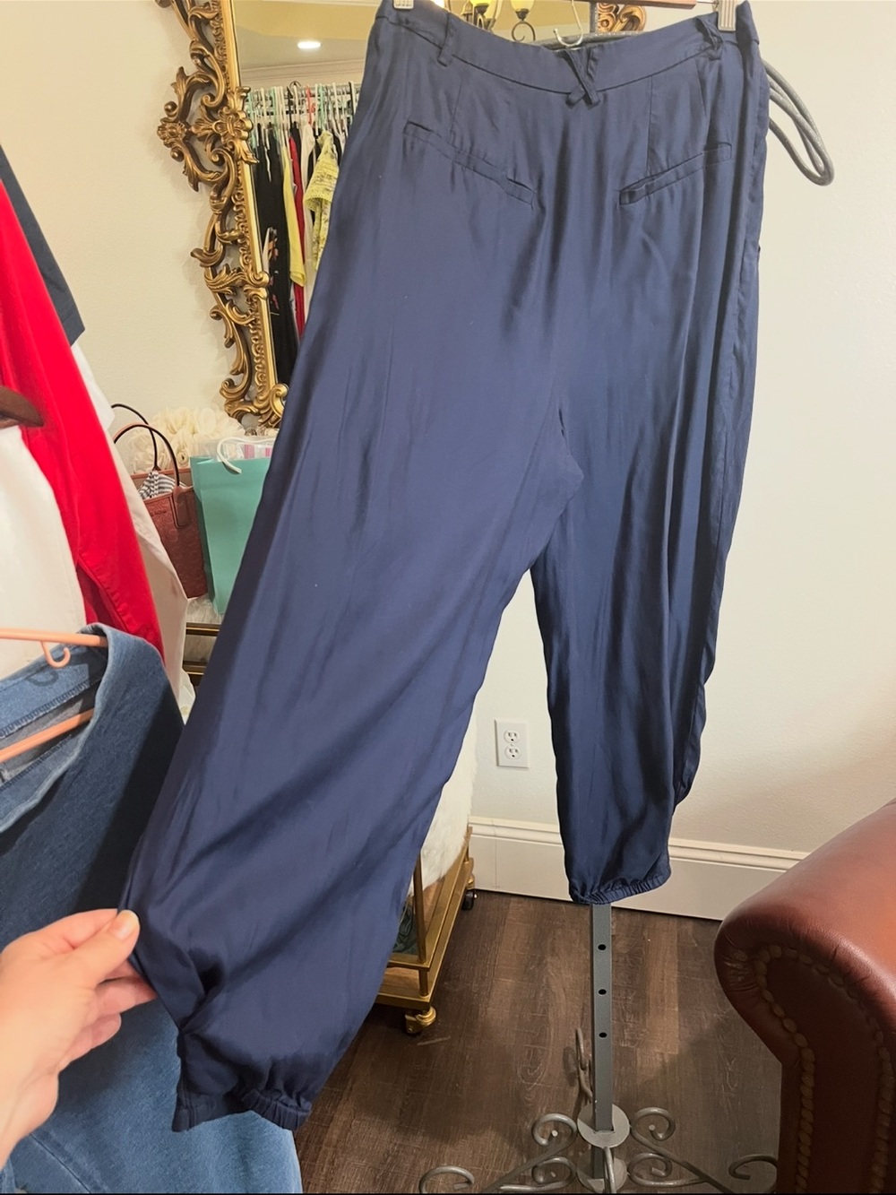 Anthropologie Navy Blue Pleated Wide leg Balloon flowy Jogger Pants Size US 6 - Picture 13 of 16